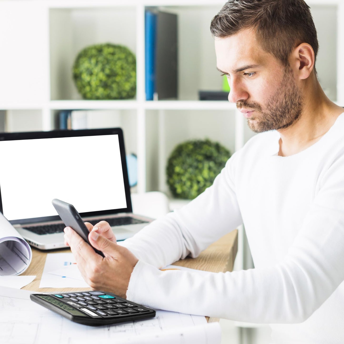 M&G 12자리 데스크 계산기 대형 LCD 듀얼 전원 블랙