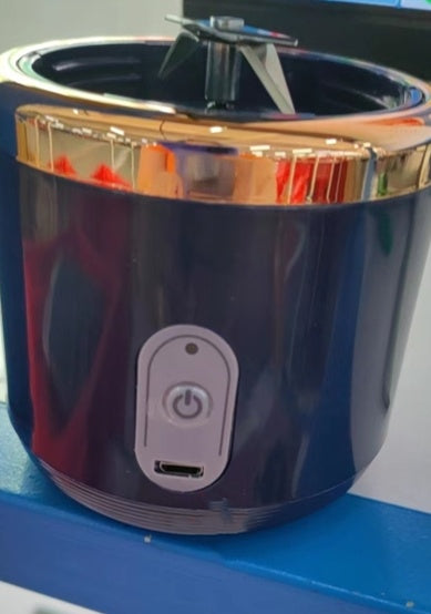 6-Blade Portable Blender USB Rechargeable Mini Juicer Smoothie Maker