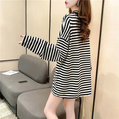 코사히키 여성 루즈핏 스트라이프 긴팔 티셔츠 (KOSAHIKI Women Loose Striped Long Sleeve T-Shirt)