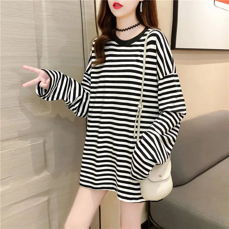 코사히키 여성 루즈핏 스트라이프 긴팔 티셔츠 (KOSAHIKI Women Loose Striped Long Sleeve T-Shirt)